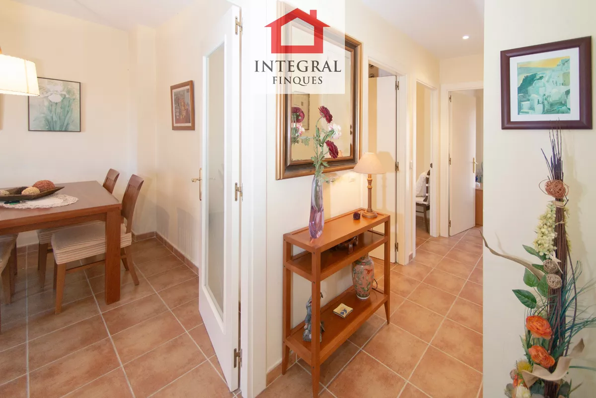 APARTAMENT AMB PÀRQUING A 2 MINUTS DE LA PLATJA