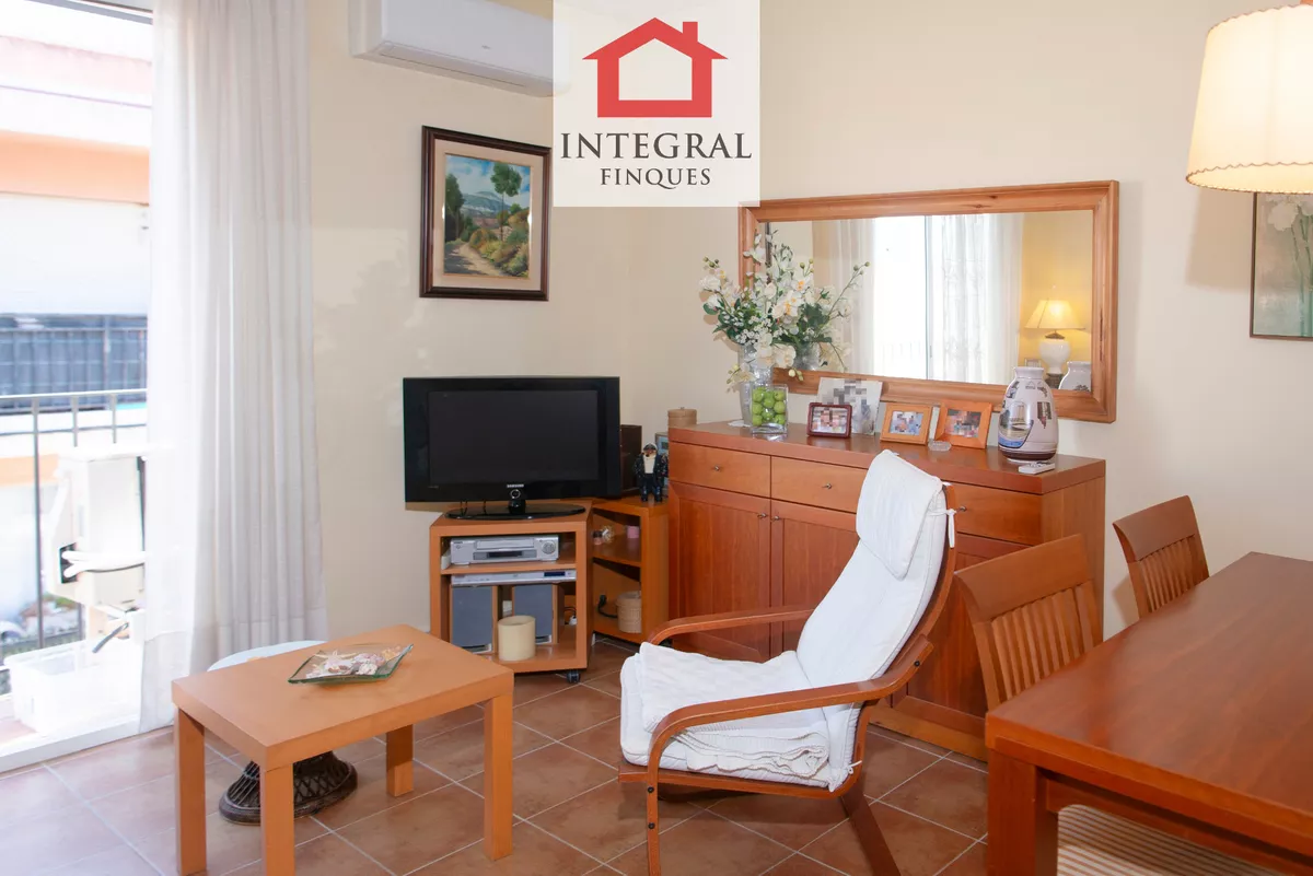 APARTAMENT AMB PÀRQUING A 2 MINUTS DE LA PLATJA