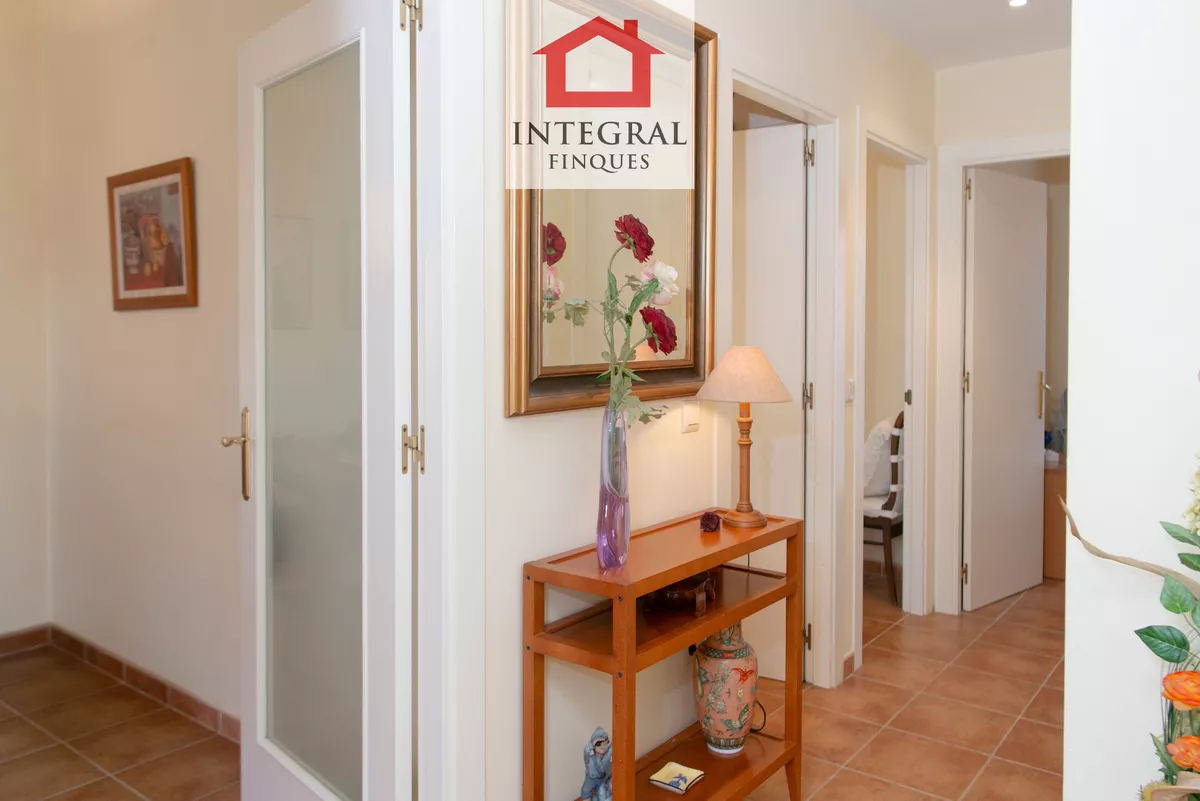 APARTAMENT AMB PÀRQUING A 2 MINUTS DE LA PLATJA