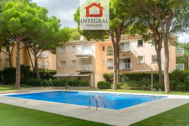 APARTAMENTO EN LA FOSCA CON PISCINA COMUNITARIA Y VISTAS AL MAR