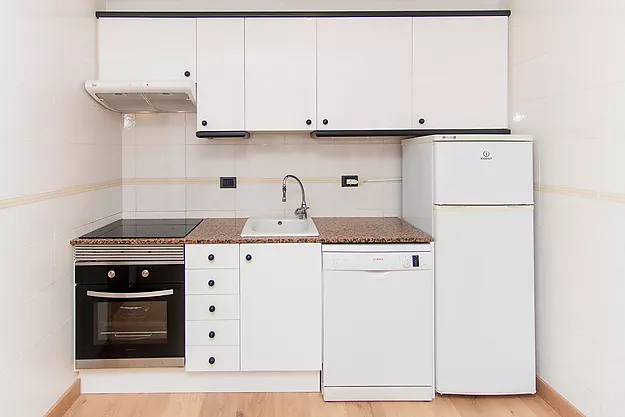 APARTAMENTO EN EL CENTRO DE PALAM&Oacute;S CON PARKING Y TRASTERO