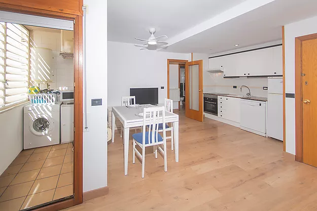APARTAMENT AL CENTRE DE PALAMÓS AMB PÀRQUING I TRASTER